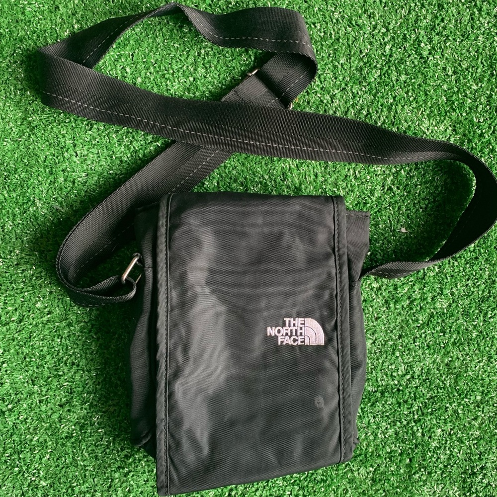 Black over shoulder north face